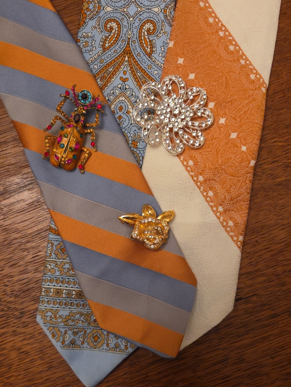 Your Tie & Your Brooch Customized